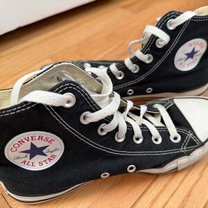 2-pairs of Converse All Stars (Black and White pair)